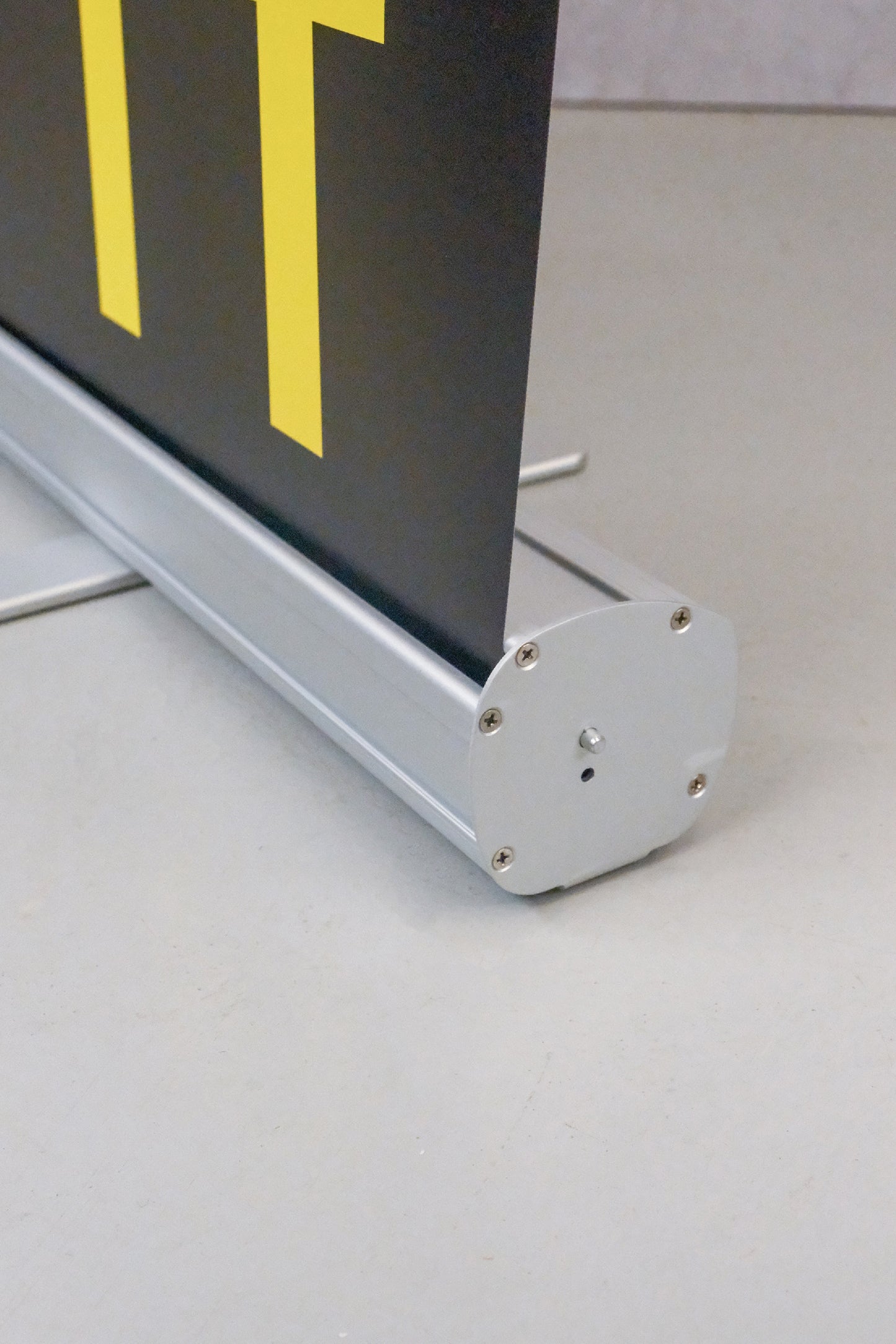 Standard Pull-up Banner 1000 x 2000mm